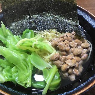 キャベツたっぷり、塩ラーメン